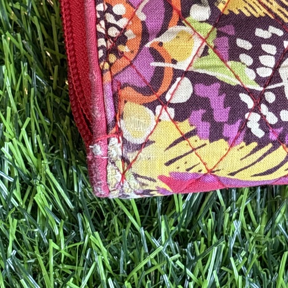 Vera Bradley Quilted Zip Around Wallet Red Multicolor Floral Cotton - Picture 5 of 12